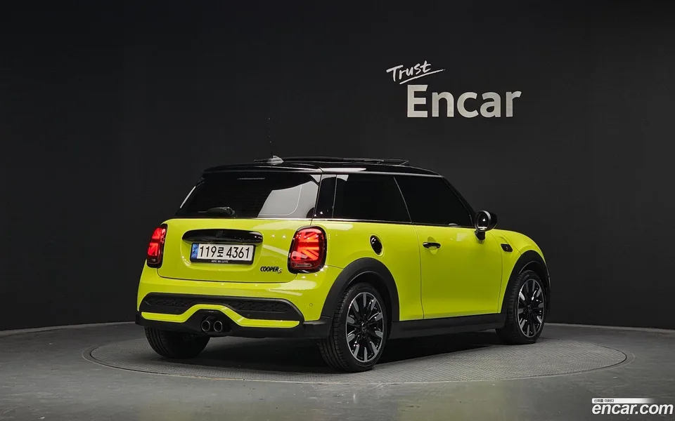 MINI Cooper S 2023 — миниатюра 2