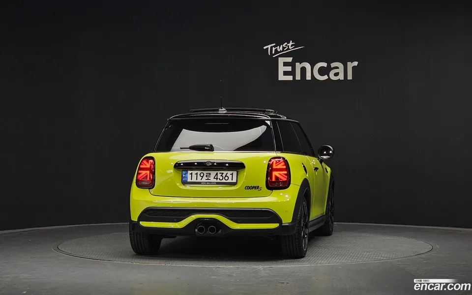 MINI Cooper S 2023 — миниатюра 4