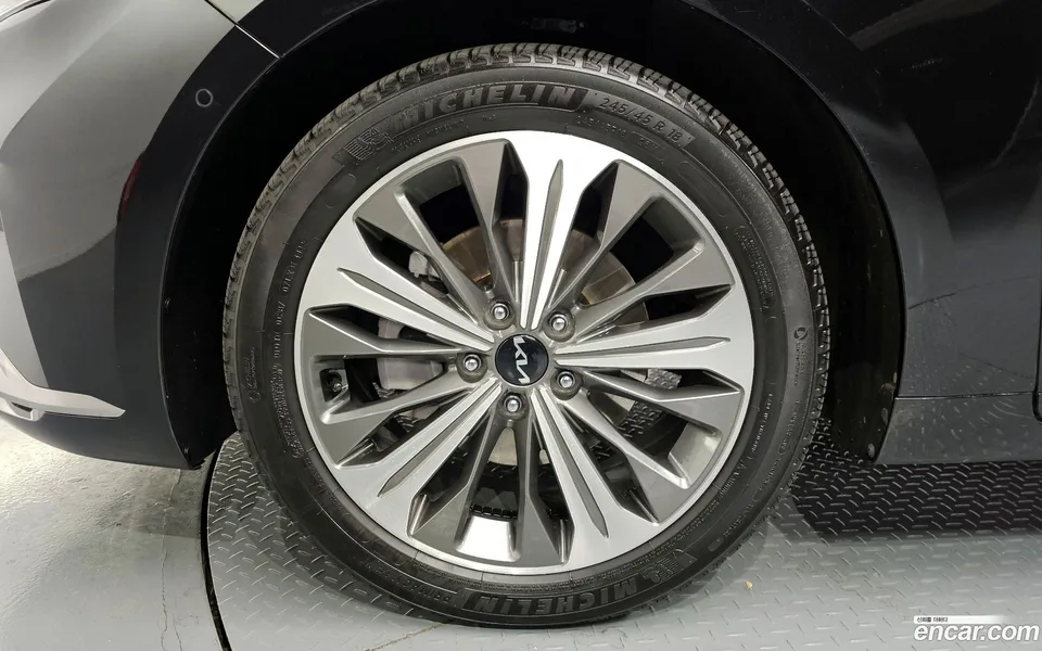 Kia K8 Hybrid 2023 — миниатюра 5