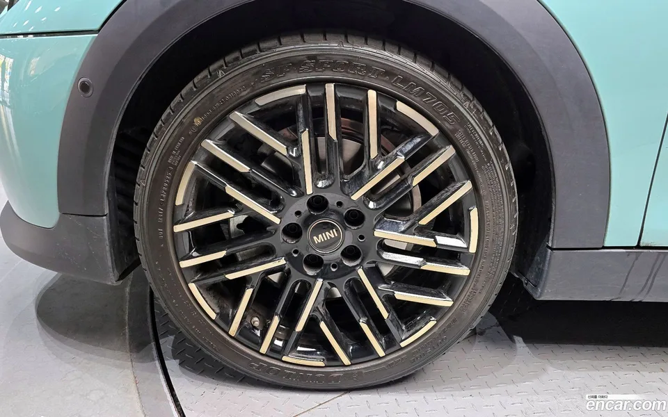 MINI Cooper S 5 2025 — миниатюра 5