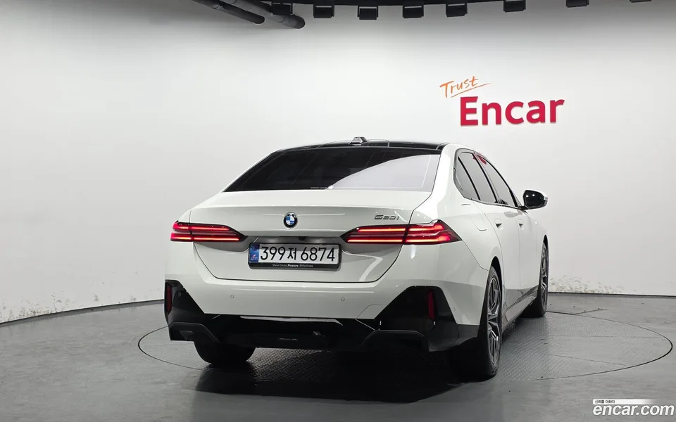 BMW 5 Series 520i M 2025 — миниатюра 4