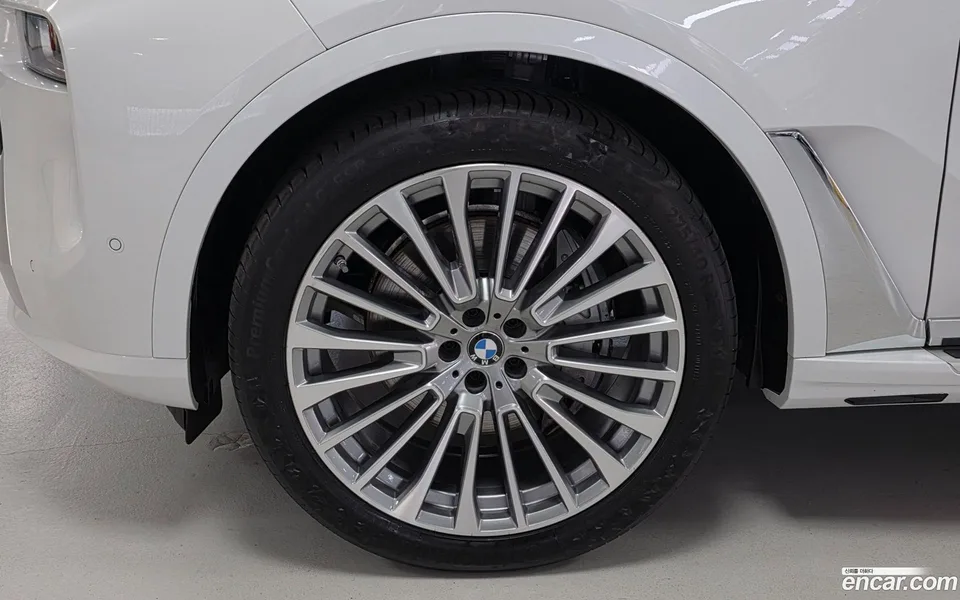 BMW X7 xDrive 40d 6 2025 — миниатюра 5