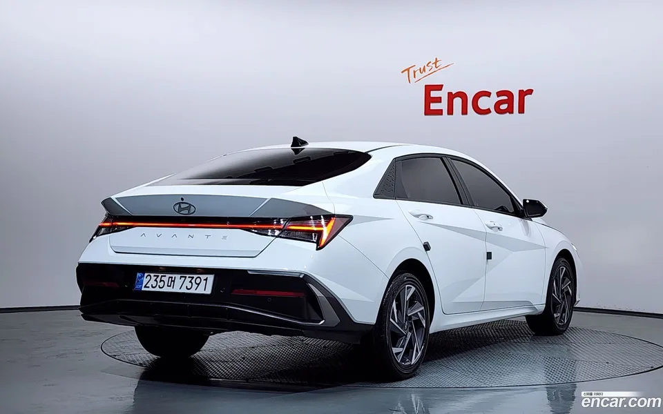 Hyundai Avante CN7 1.6 2024 — миниатюра 2