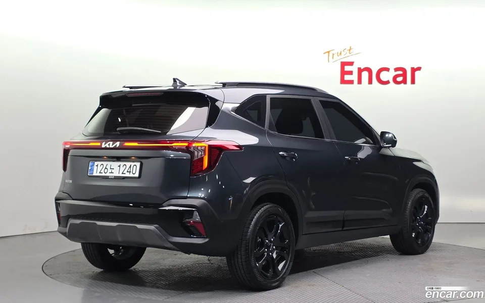 Kia Seltos 2.0 2WD 2023 — миниатюра 2