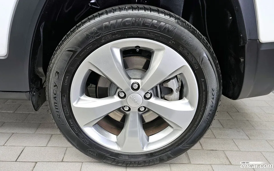 Jeep Cherokee 2.4 AWD 2022 — миниатюра 5