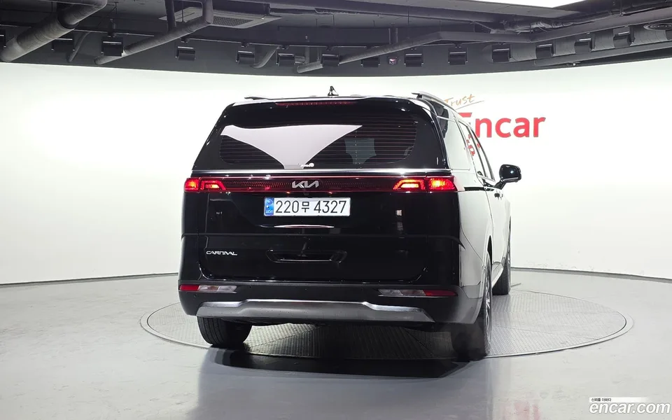 Kia Carnival 9 2023 — миниатюра 4