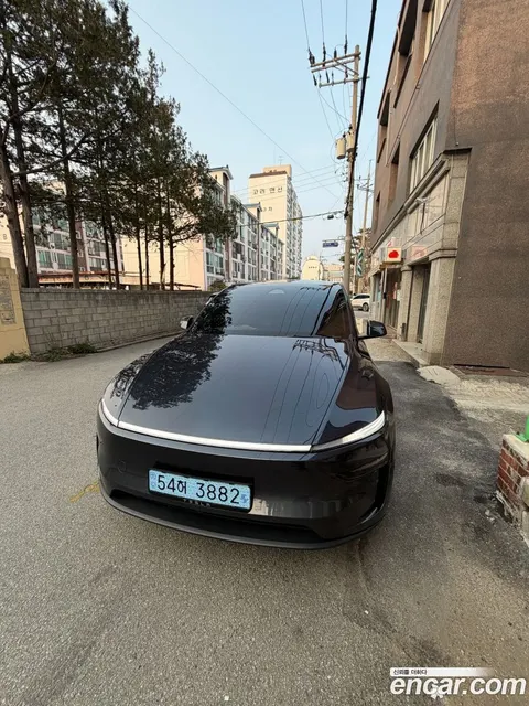 Tesla Model Y 2025 buy in Moscow