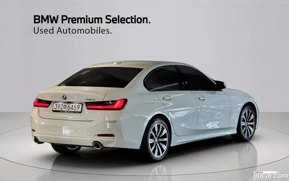 BMW 3 Series 320i 2025 — миниатюра 2