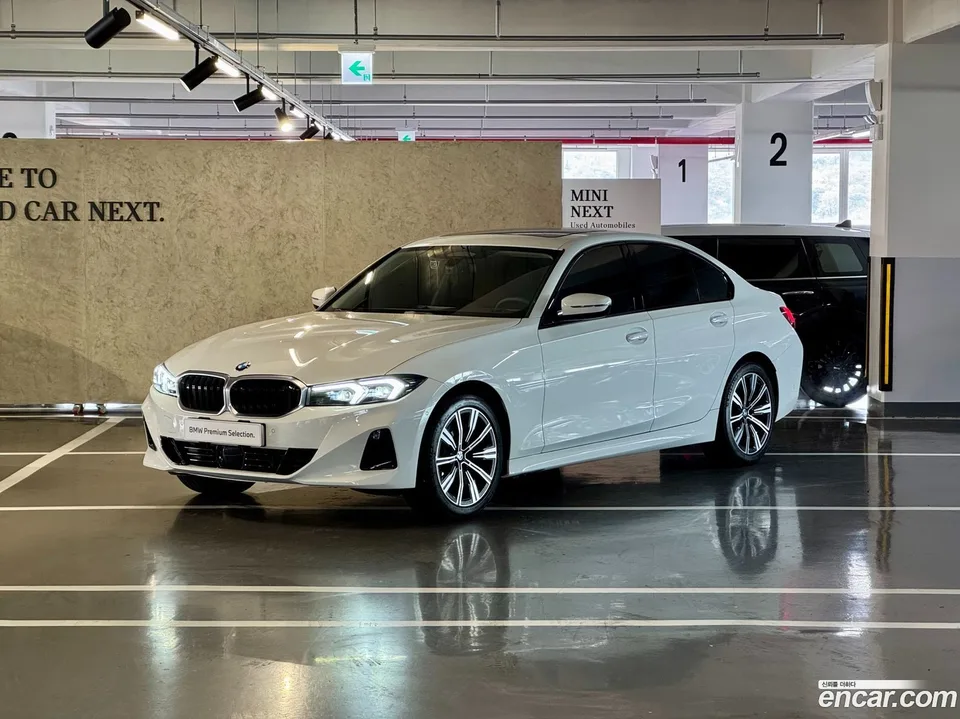 BMW 3 Series 320i 2025 — фото 1, купить с доставкой в Москву