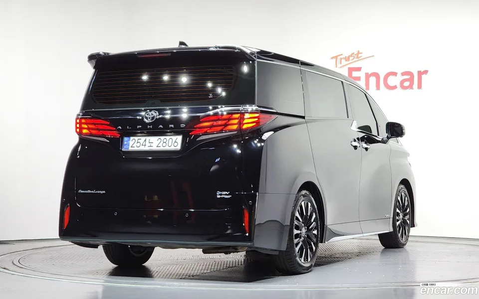 Toyota Alphard 2.5 HEV AWD 2024 — миниатюра 2