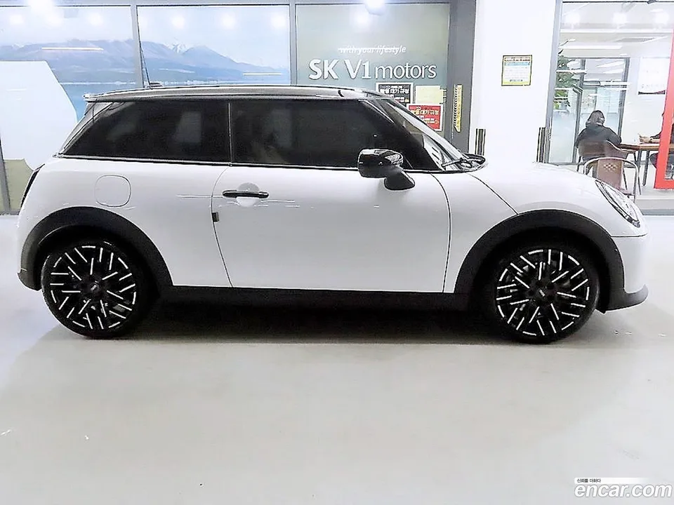 MINI Cooper S 2024 — миниатюра 3