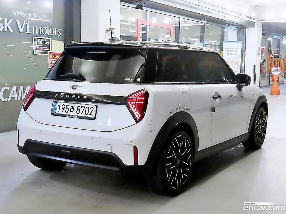 MINI Cooper S 2024 — миниатюра 4