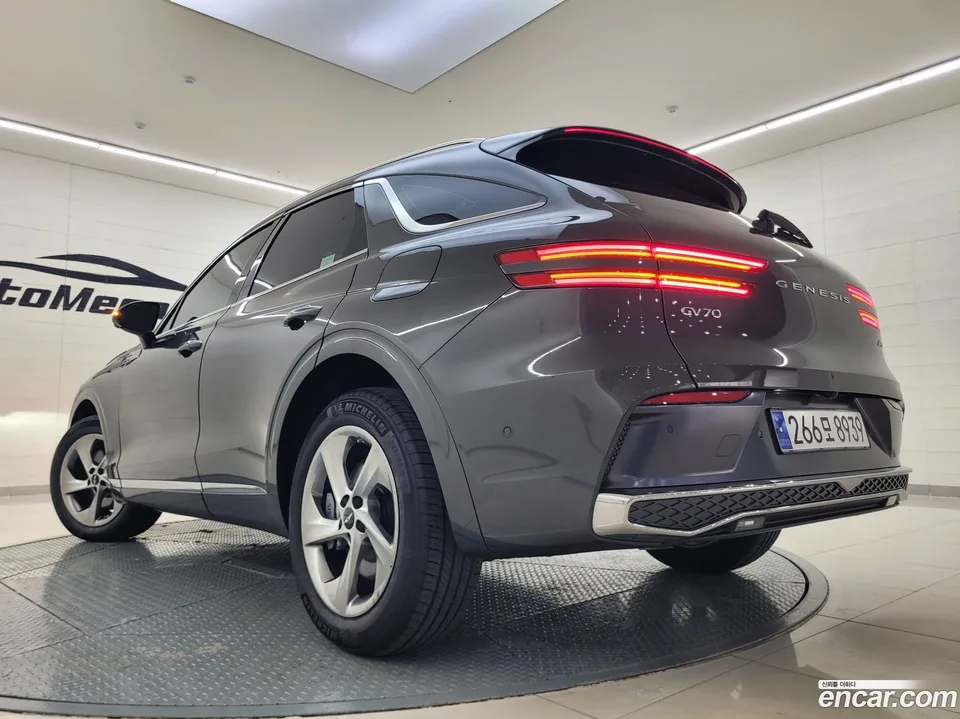 Genesis GV70 2.5T AWD 2025 — миниатюра 2