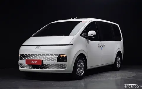 Hyundai Staria 2025 купить в Москве