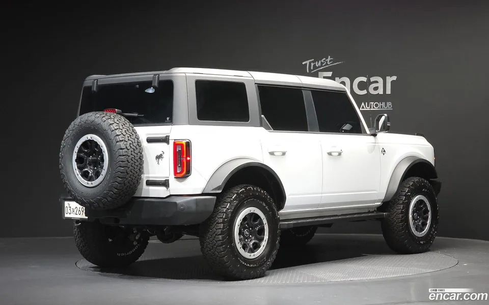 Ford Bronco 2.3 2024 — миниатюра 2