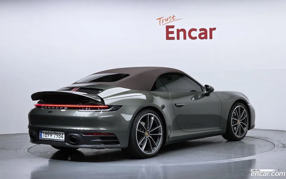 Porsche 911 (992) 2023 — миниатюра 2