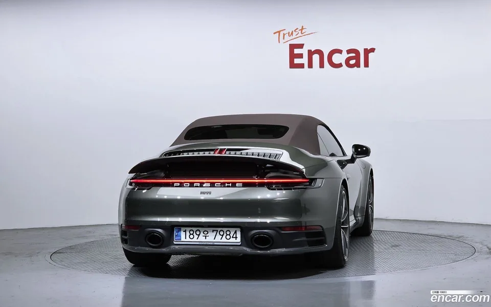 Porsche 911 (992) 2023 — миниатюра 4