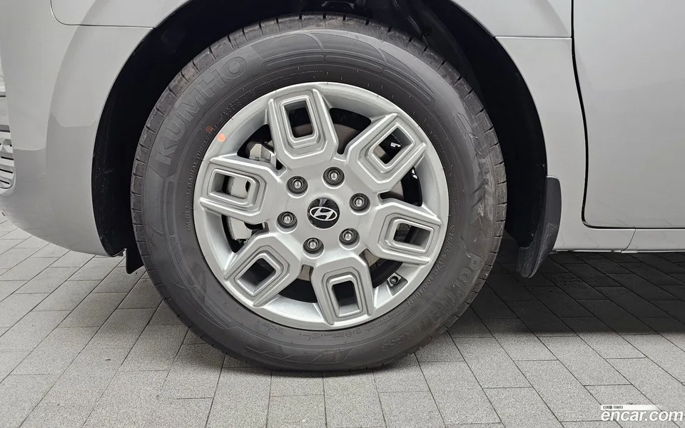 Hyundai Staria L3.5 3 2025 — миниатюра 5