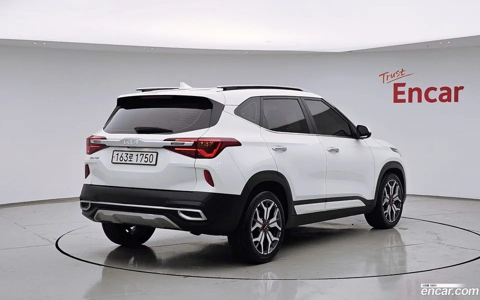 Kia Seltos 1.6 2WD 2022 — миниатюра 2