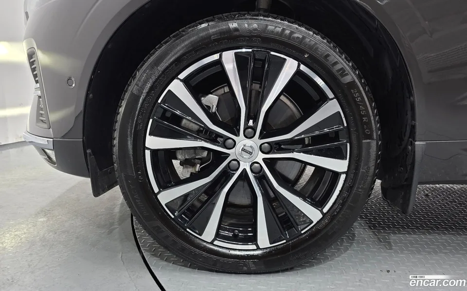 Volvo XC60 B6 2024 — миниатюра 5