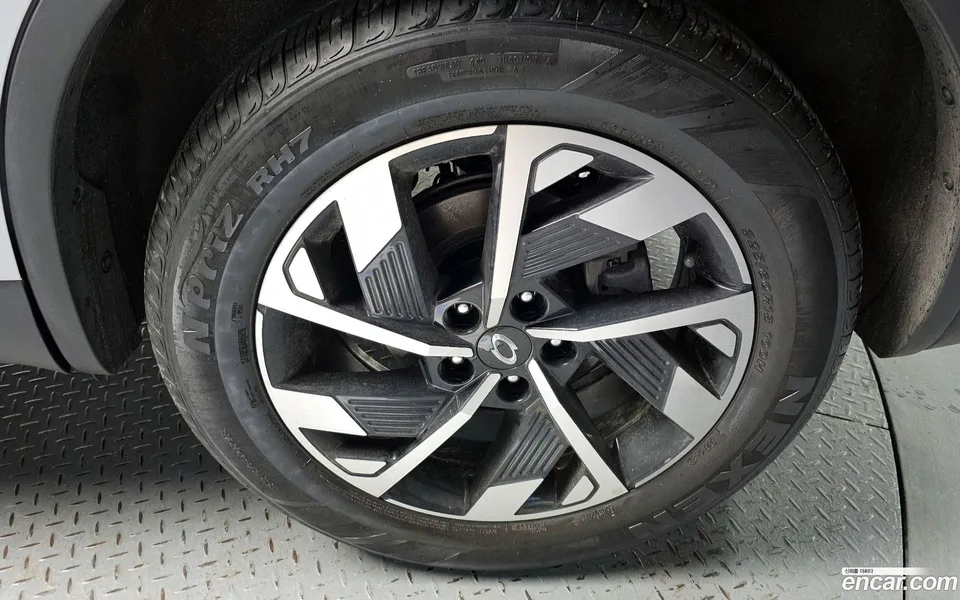 Renault Samsung QM6 2.0 LPe LE 2WD 2023 — миниатюра 5