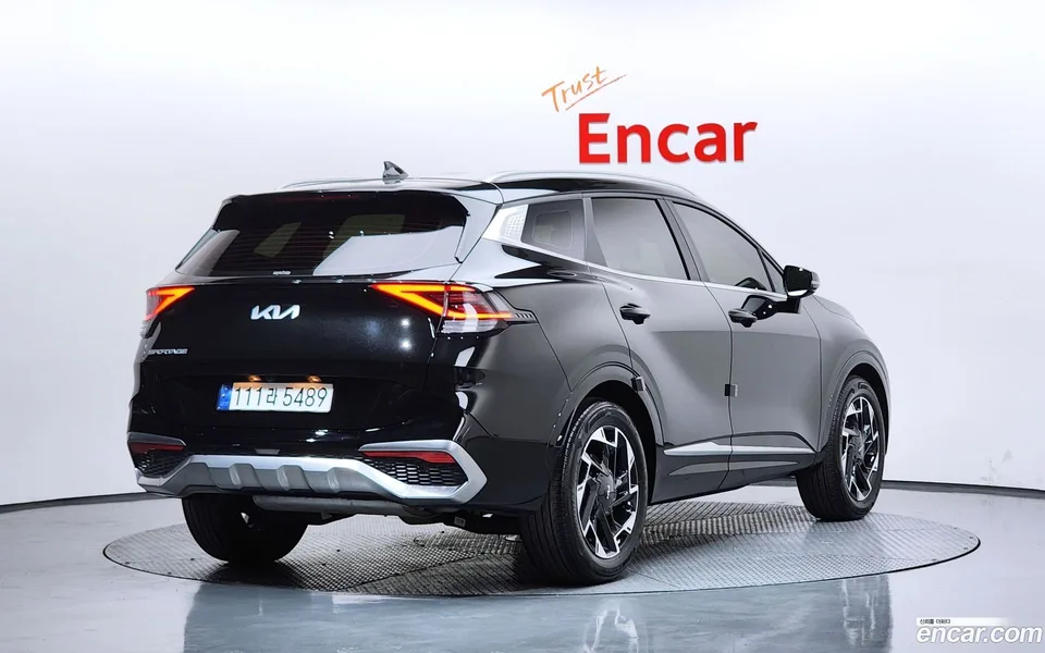 Kia Sportage 1.6 2WD 2023 — миниатюра 2