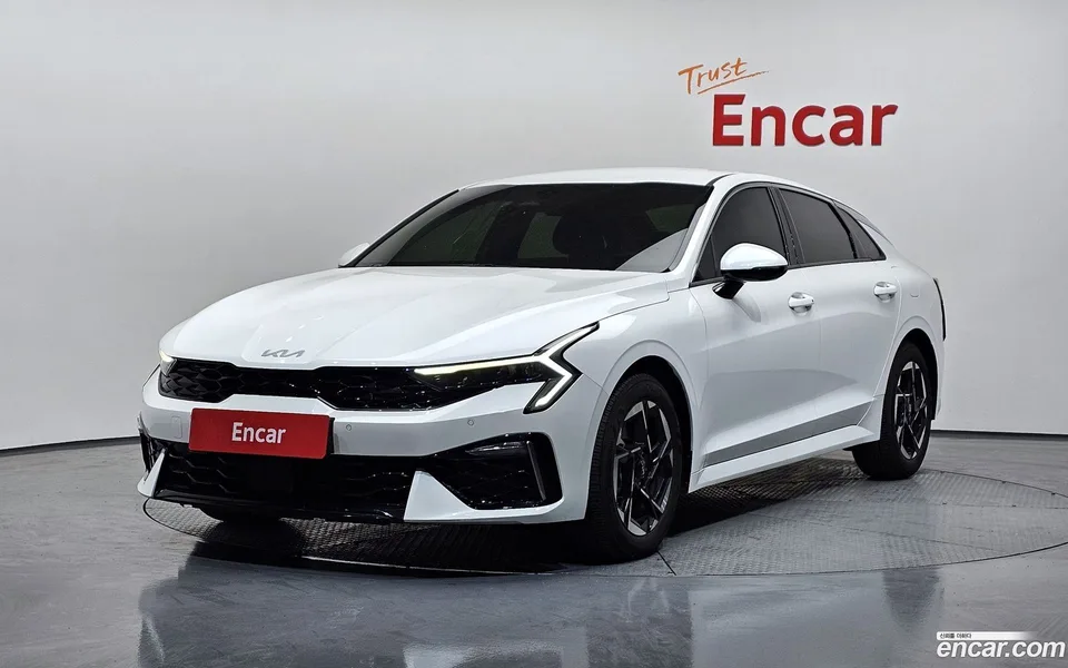Kia K5 2.0 2024 — фото 1, купить с доставкой в Москву