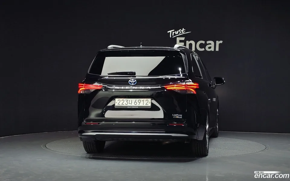 Toyota Sienna 2.5 2WD 2022 — миниатюра 4