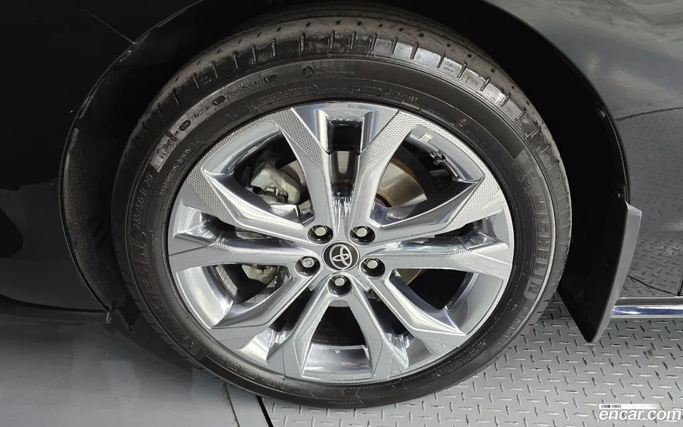 Toyota Sienna 2.5 2WD 2022 — миниатюра 5