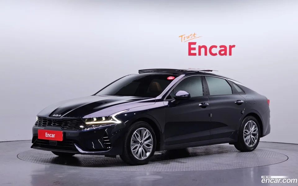 Kia K5 Hybrid 2023 — фото 1, купить с доставкой в Москву