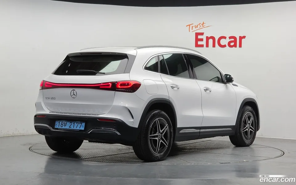 Mercedes-Benz EQA EQA250 AMG 2023 — миниатюра 2