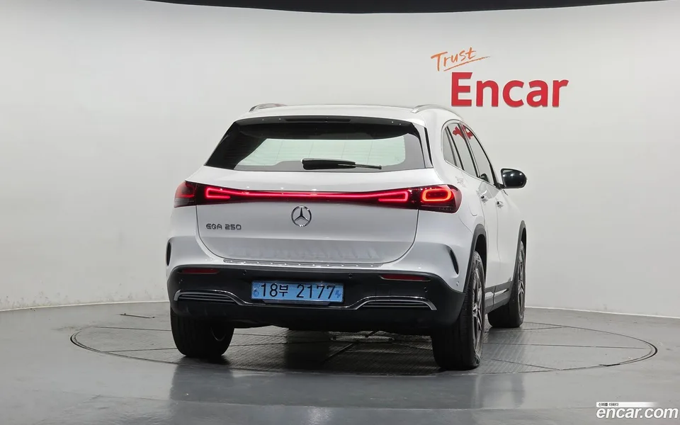 Mercedes-Benz EQA EQA250 AMG 2023 — миниатюра 4