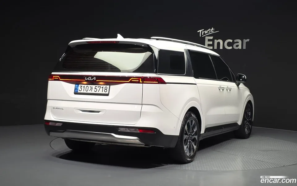 Kia Carnival 9 2022 — миниатюра 2