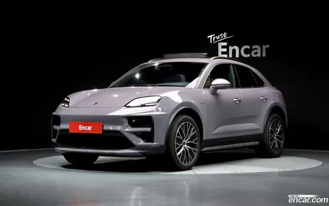 Porsche Macan Electric 2025 buy in Moscow