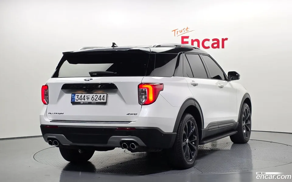 Ford Explorer 3.0 4WD 2022 — миниатюра 2