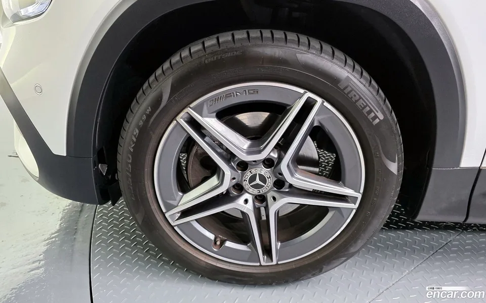 Mercedes-Benz GLB-Class GLB250 4MATIC 2022 — миниатюра 5