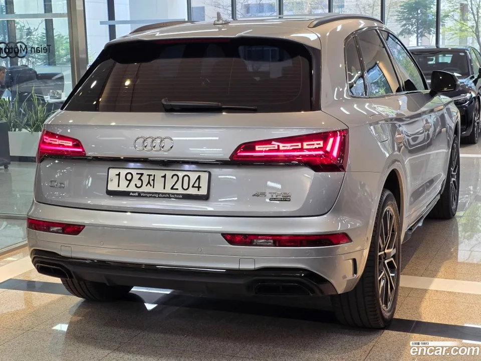 Audi Q5 45 TFSI 2024 — миниатюра 2