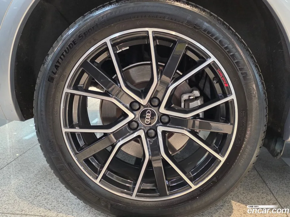Audi Q5 45 TFSI 2024 — миниатюра 5