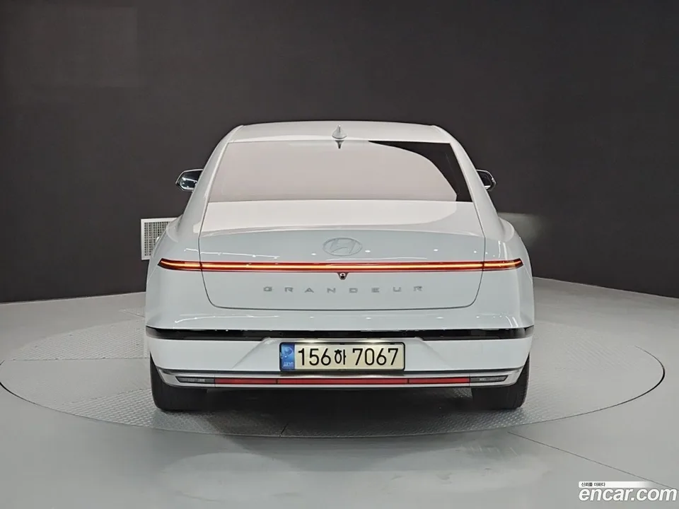 Hyundai Grandeur 2.5 2WD 2023 — миниатюра 4
