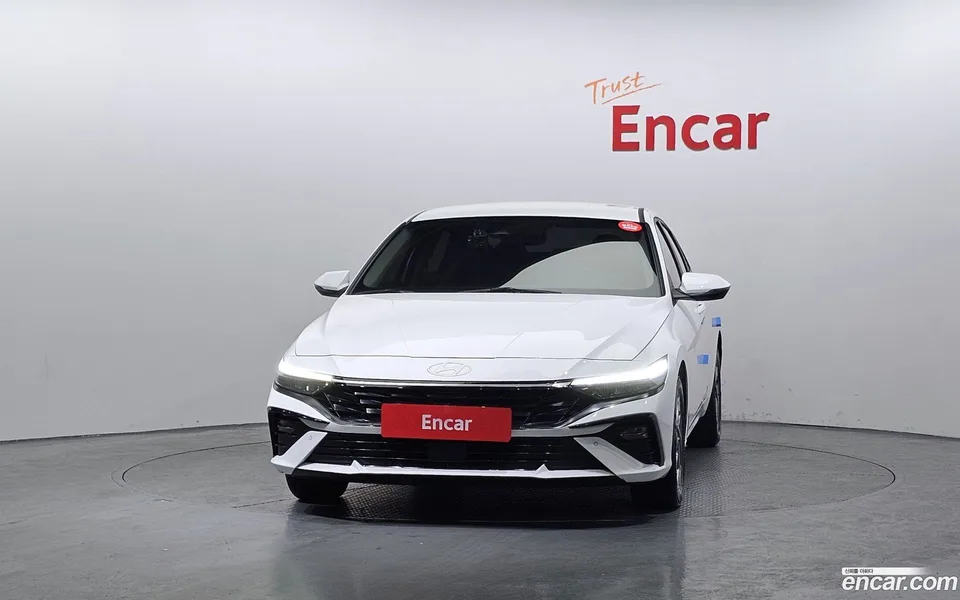 Hyundai Avante CN7 Hybrid 2024 — миниатюра 3