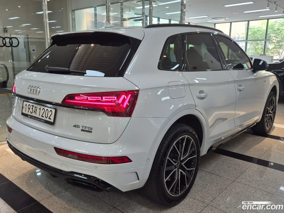 Audi Q5 45 TFSI 2024 — миниатюра 2