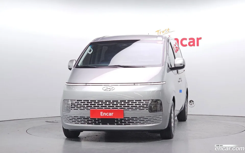 Hyundai Staria 5 2023 — миниатюра 3