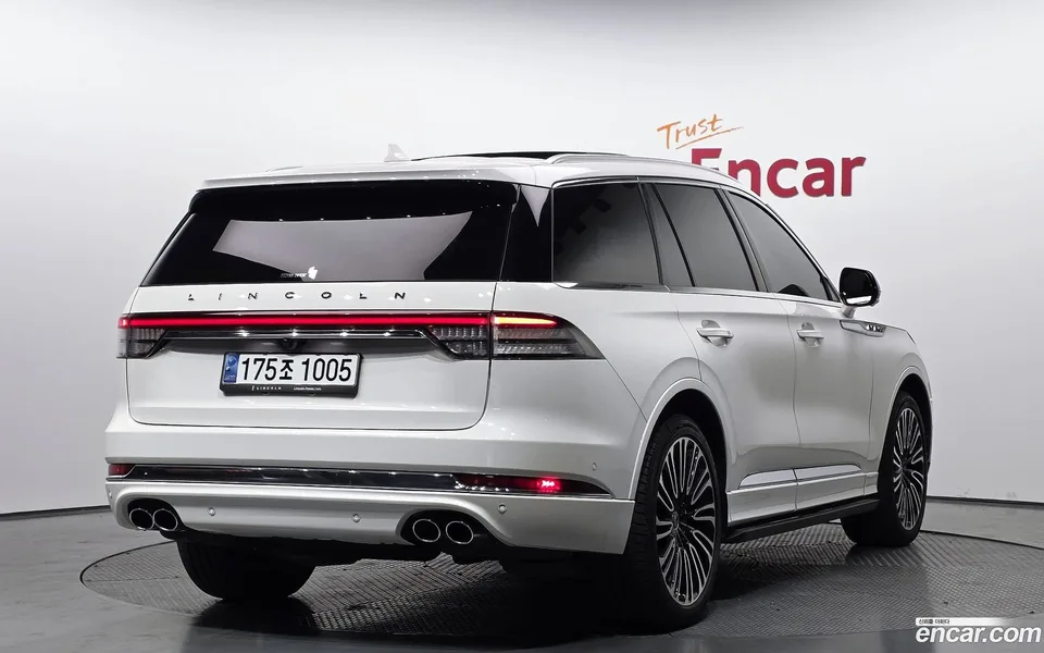 Lincoln Aviator 3.0 AWD 2023 — миниатюра 2