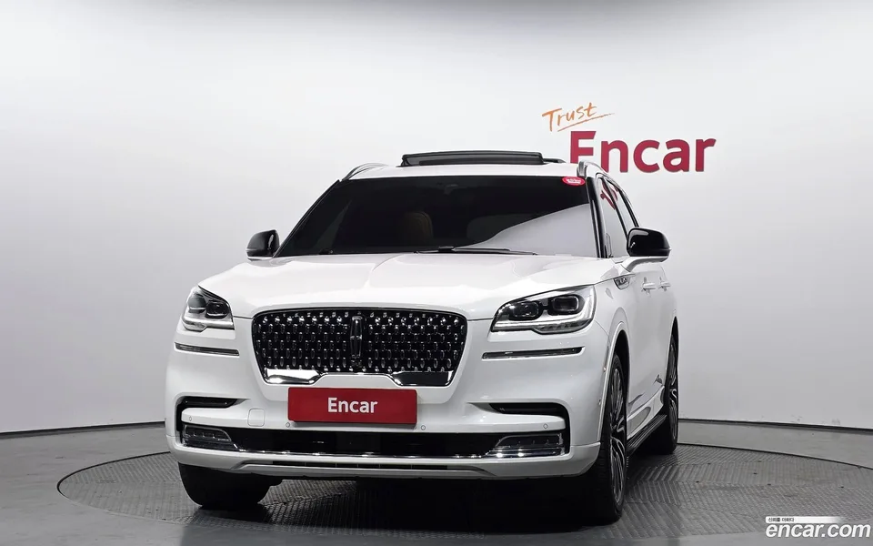 Lincoln Aviator 3.0 AWD 2023 — миниатюра 3