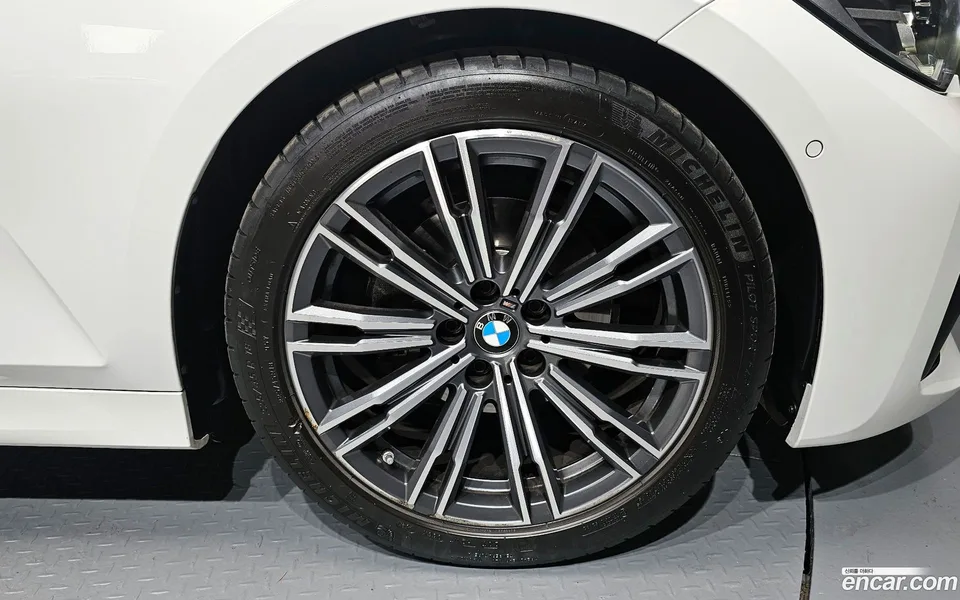 BMW 3 Series 320i M 2022 — миниатюра 5