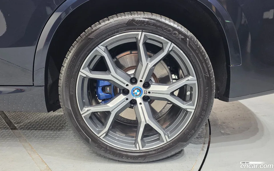 BMW X5 xDrive 45e M 2022 — миниатюра 5