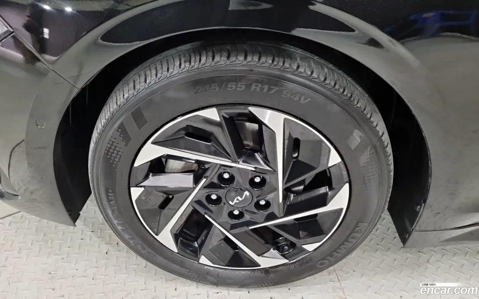 Kia K5 Hybrid 2024 — миниатюра 5