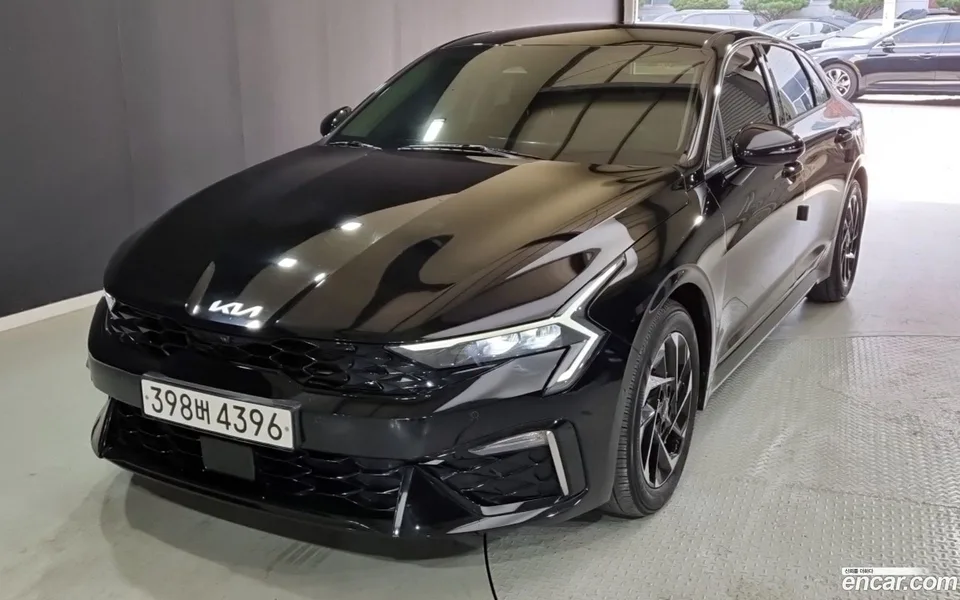 Kia K5 Hybrid 2024 — фото 1, купить с доставкой в Москву