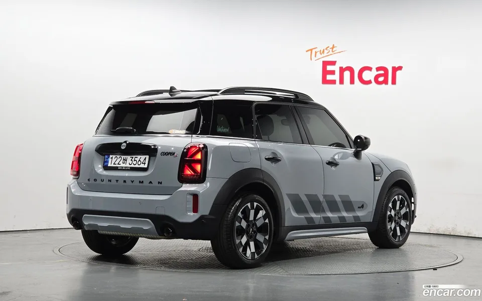 MINI Cooper S Countryman ALL4 2023 — миниатюра 2