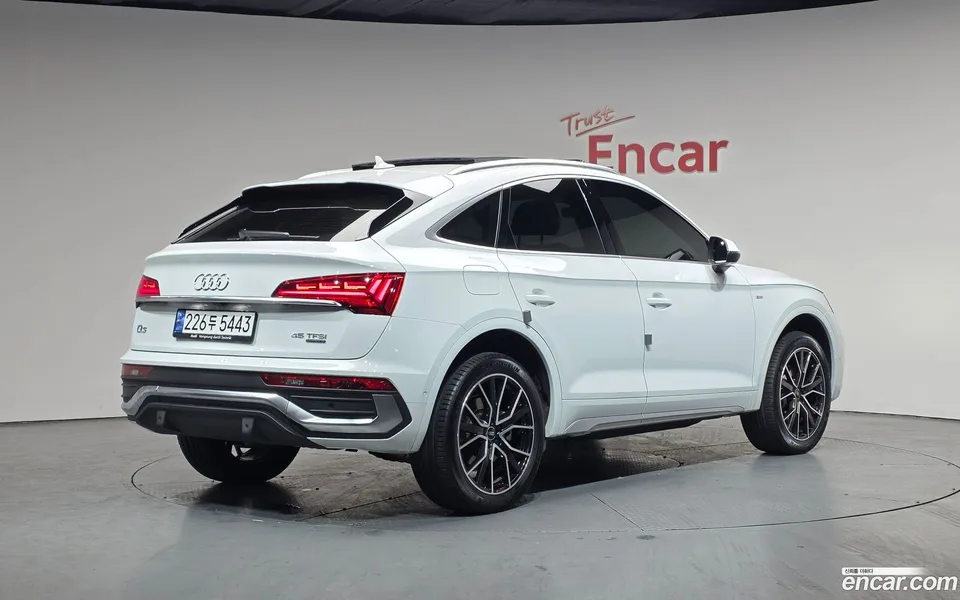 Audi Q5 45 TFSI 2023 — миниатюра 2